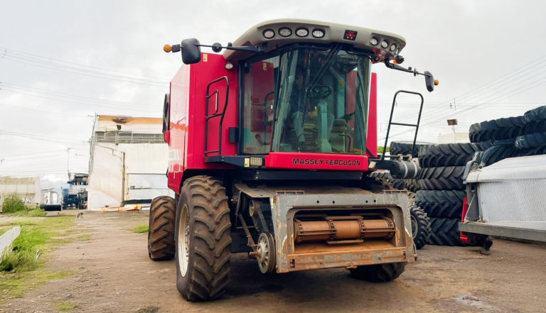 MF 9790 – Com plataforma de corte